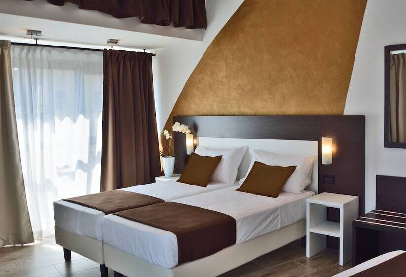 سوییت جونیور, Luxor Florence