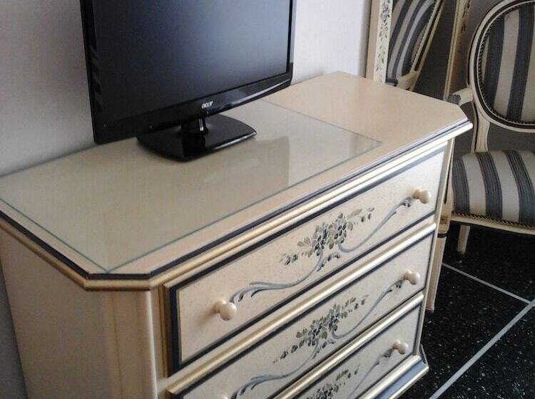 اتاق استاندارد چهار تخته, Morchio Mhotelsgroup
