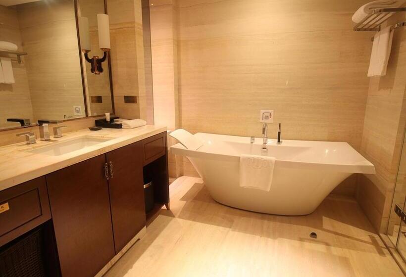 اتاق اجرایی با تخت بزرگ, Royal Century Hotel Shanghai