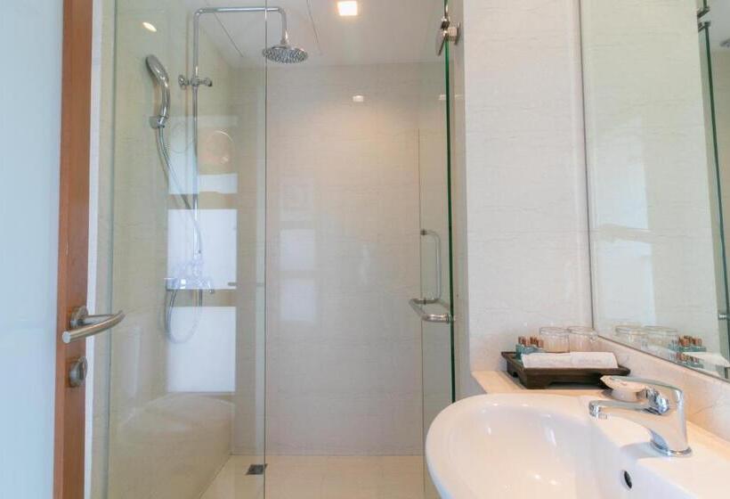 استودیوی لوکس, Silom Forest Exclusive Residence
