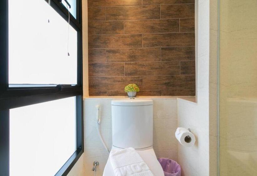 استودیوی لوکس, Silom Forest Exclusive Residence