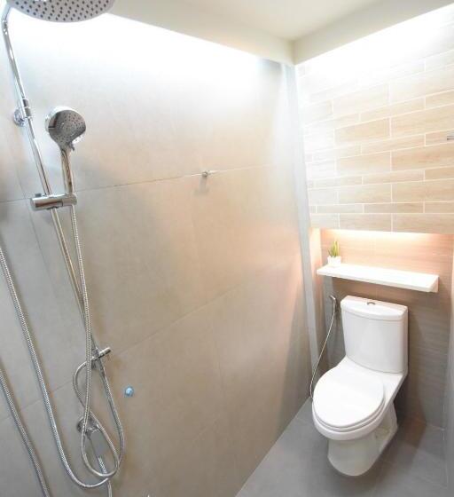 Bed in Shared Room with Shared Bathroom, Silom Forest Exclusive Residence