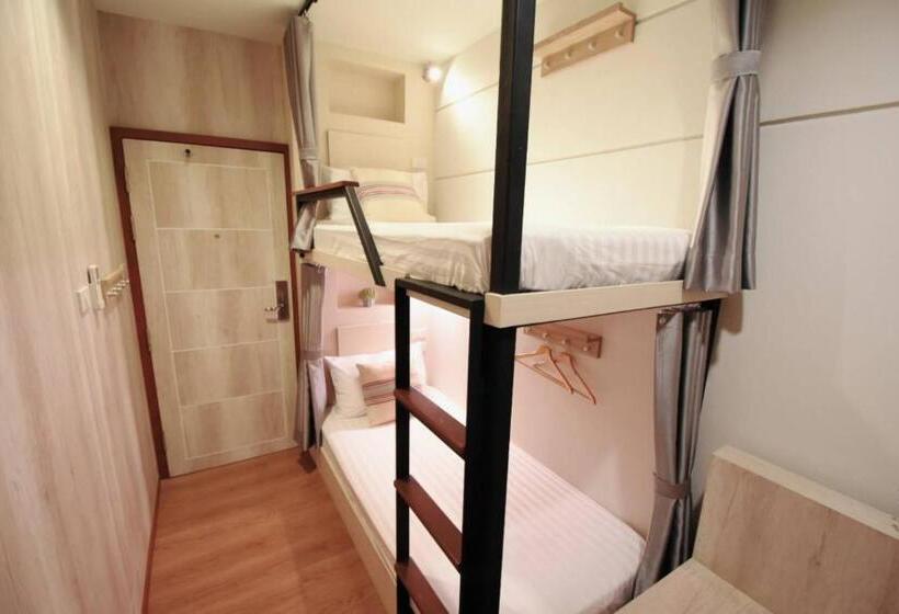 Bed in Shared Room with Shared Bathroom, Silom Forest Exclusive Residence