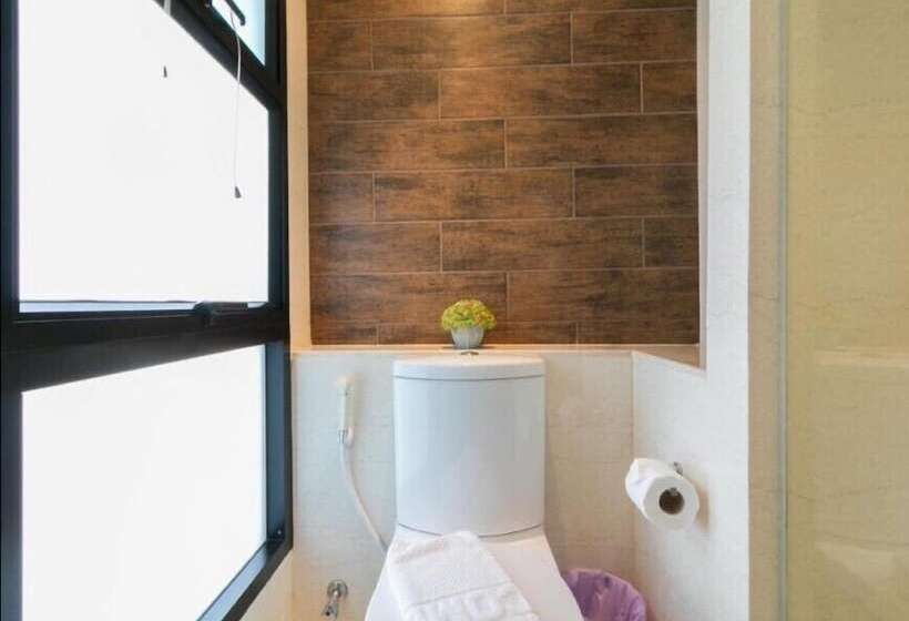 استودیوی لوکس, Silom Forest Exclusive Residence