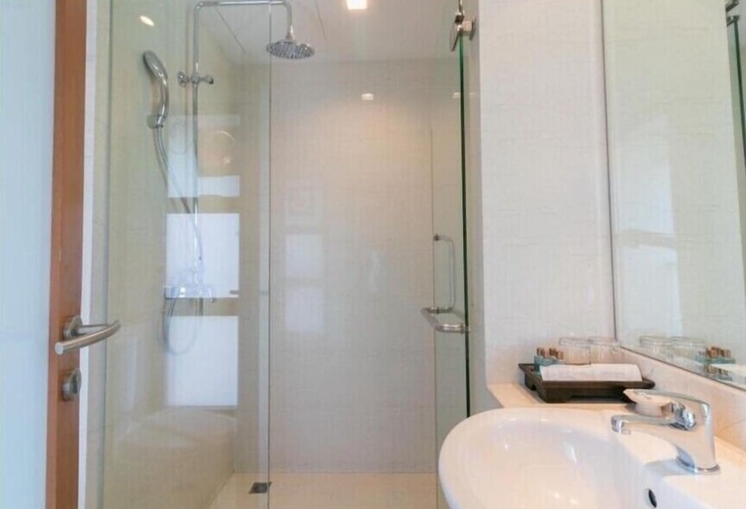 استودیوی لوکس, Silom Forest Exclusive Residence