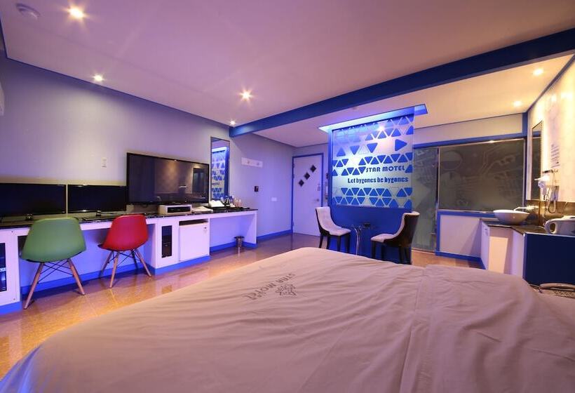اتاق استاندارد, Star Motel