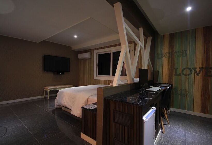 اتاق سوپریور, Star Motel