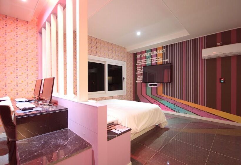 اتاق سوپریور, Star Motel