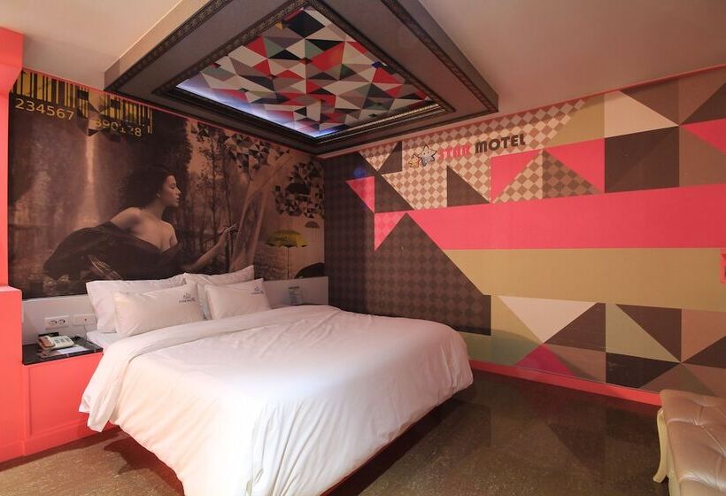اتاق سوپریور, Star Motel