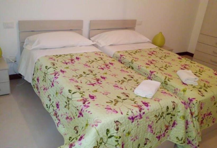 تختخواب در اتاق مشترک, Sweet Venice   Rooms & Apartments