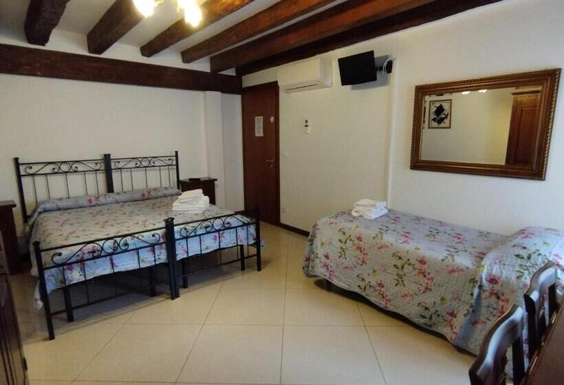 اتاق استاندارد سه تخته با سرویس بهداشتی مشترک, Sweet Venice   Rooms & Apartments