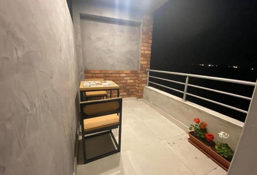 اتاق استاندارد با بالکن, Central Pacasmayo