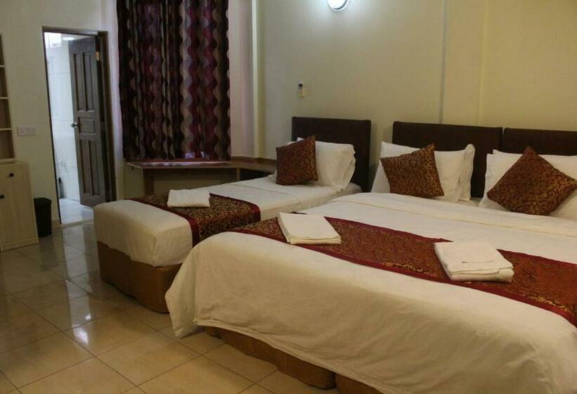 اتاق لوکس با بالکن, One On Inn Maldives