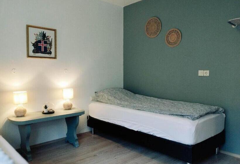 اتاق استاندارد, Bergistangi Guest House