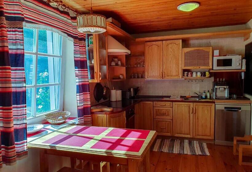 اتاق لوکس, Waterfront Villa Artvė With Sauna   Self Check In