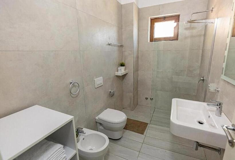 Deluxe Suite Sea View, Amare