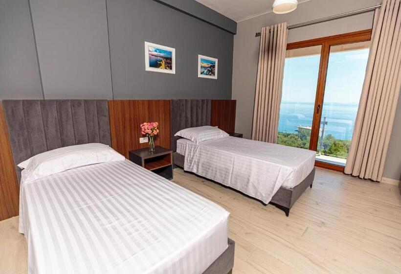 Deluxe Suite Sea View, Amare