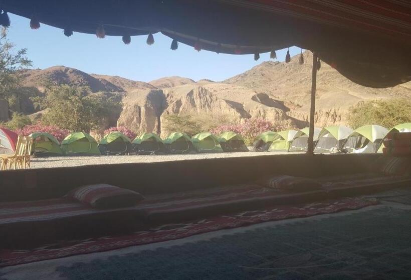 Standard room with outdoor bath, Wadi Ghwere Camp مخيم وادي الغوير