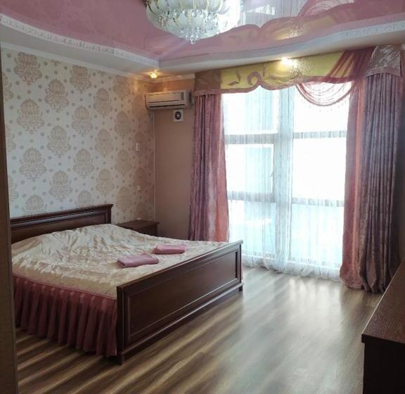 اتاق لوکس, Kristall