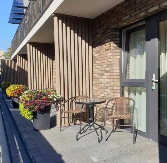 اتاق استاندارد با تراس, Amber Drop Apartments