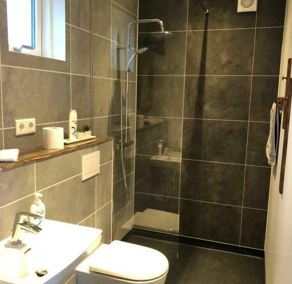 اتاق استاندارد با چشم‌انداز دریا, Hrafnavellir Guest House