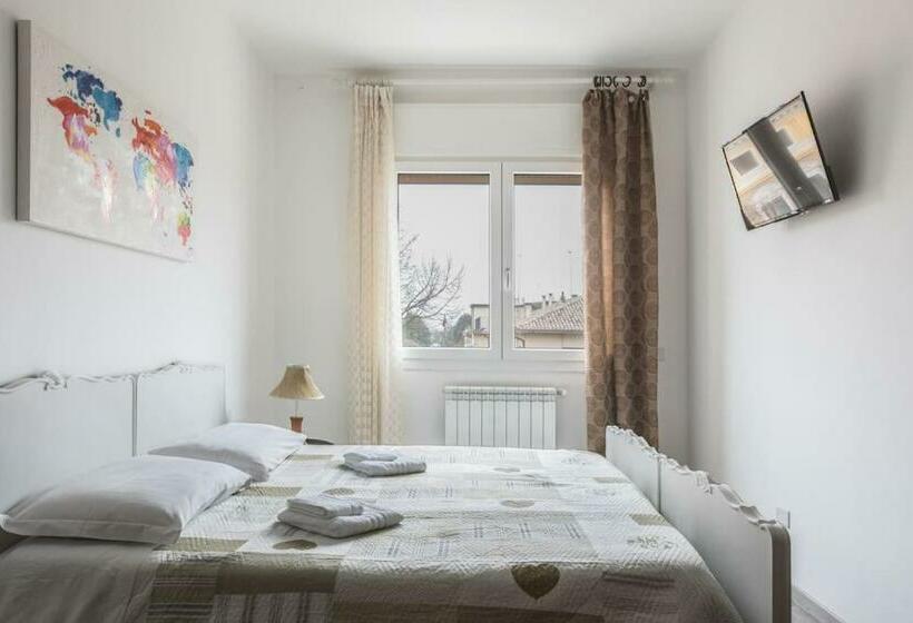 اتاق استاندارد سه نفره, Pop Art House Near Venice