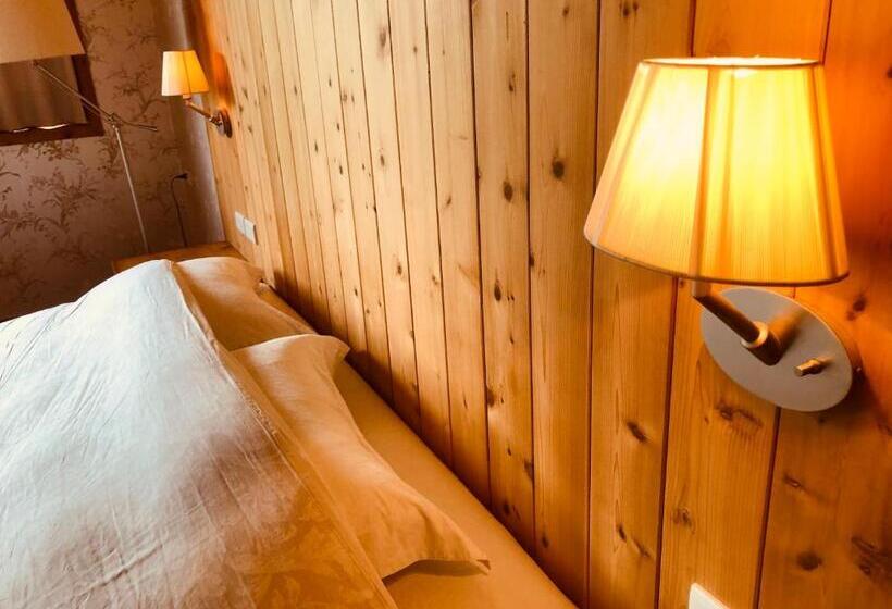اتاق استاندارد با وان آب گرم, Country Story B&b