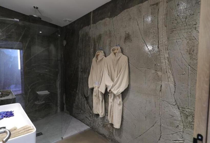 اتاق لوکس, Hôtel Confidentiel Le Grecale