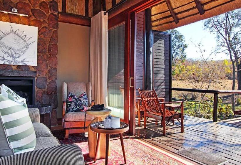 اتاق استاندارد با تخت بزرگ, Ndlovu Safari Lodge