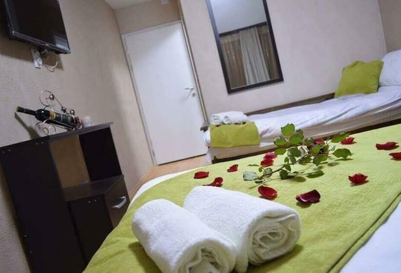 اتاق استاندارد سه نفره, Etno Restoran Ranc