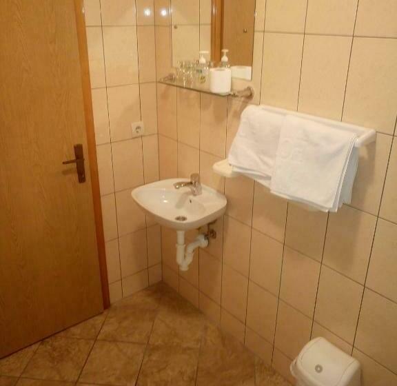 اتاق استاندارد چهار تخته, Guesthouse Nevenko