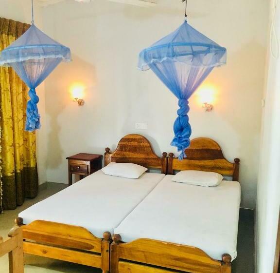 اتاق استاندارد با بالکن, New Land Guest House