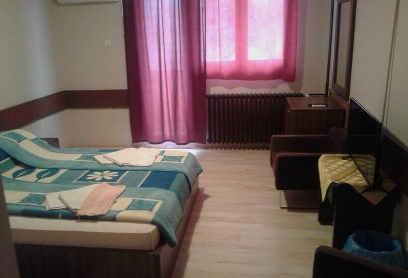 اتاق استاندارد یک نفره, Restoran Sa Prenoćištem žitište
