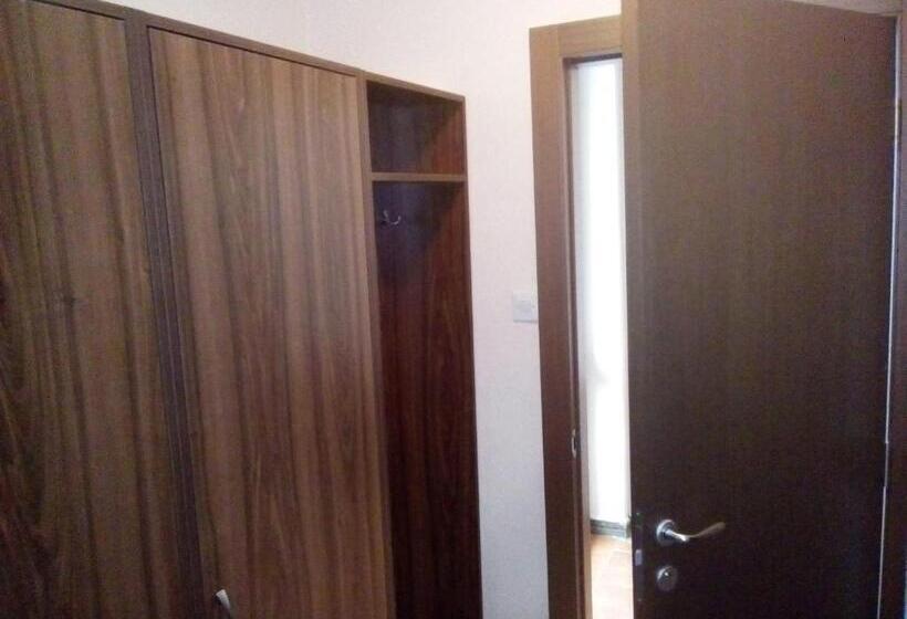 اتاق لوکس, Restoran Sa Prenoćištem žitište