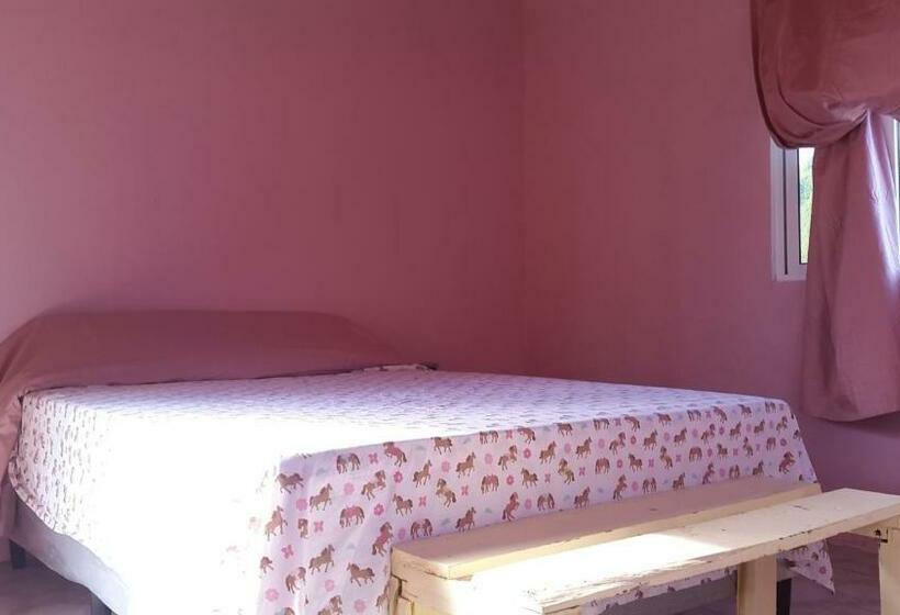 اتاق استاندارد با سرویس بهداشتی مشترک, Casa Ricky S