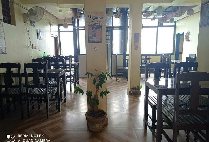 اتاق استاندارد با چشم‌انداز کوهستان, Begnas Coffee House &