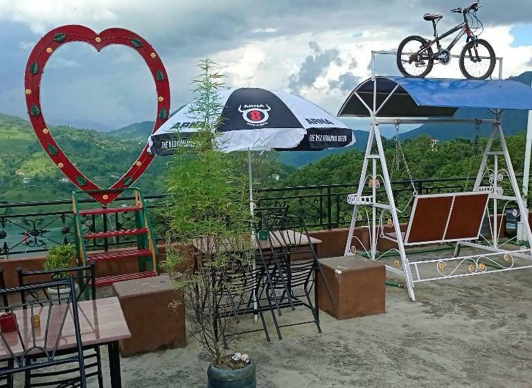 اتاق استاندارد با چشم‌انداز کوهستان, Begnas Coffee House &