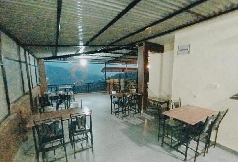 اتاق خانوادگی, Begnas Coffee House &