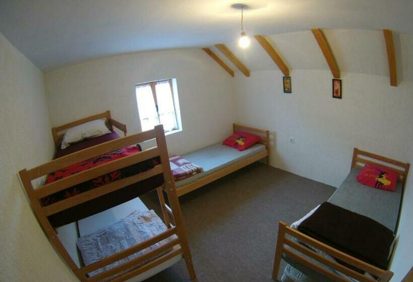 اتاق کلاسیک چهارنفره, Guesthouse Letnja Basta