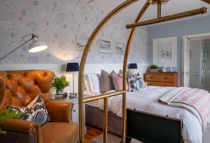 اتاق سوپریور با تخت بزرگ, Roseville Youghal   Luxury Accommodation