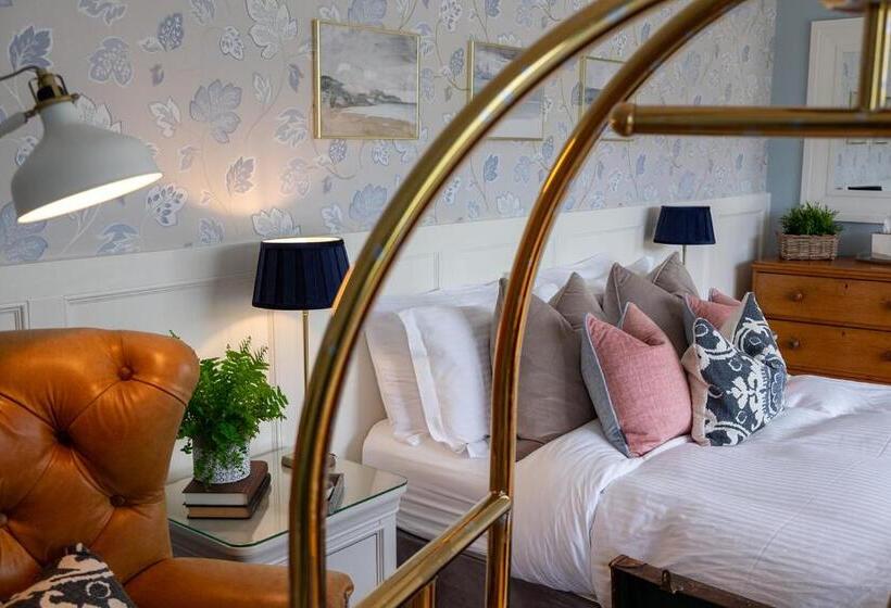 اتاق سوپریور با تخت بزرگ, Roseville Youghal   Luxury Accommodation