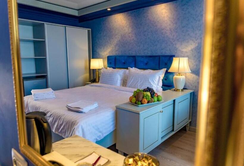 اتاق استاندارد با تخت دوبل و چشم‌انداز, Phoenicia Blue View