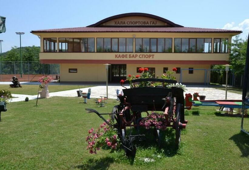 اتاق استاندارد یک نفره, Ravni Gaj
