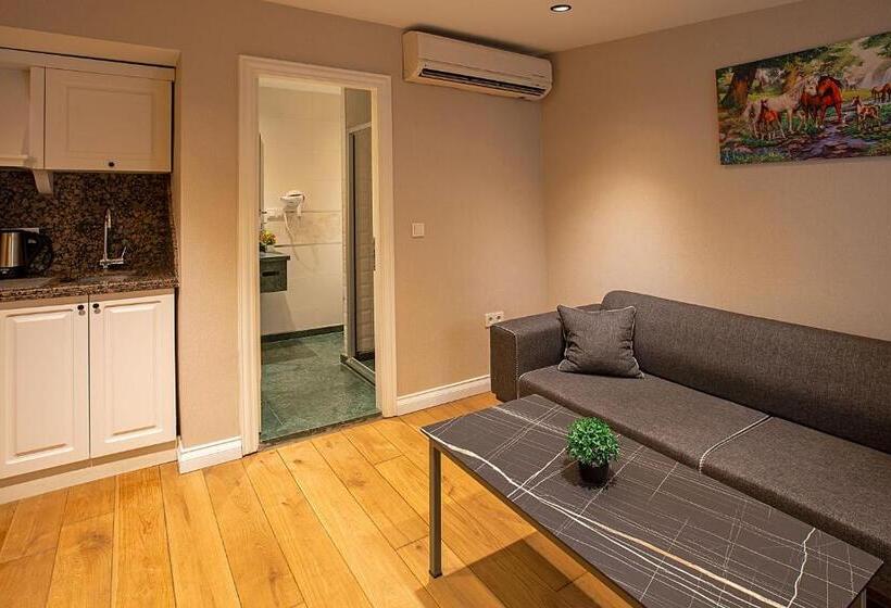 سوییت جونیور لوکس, Moss Suites
