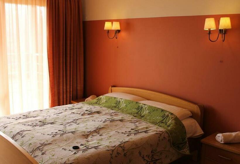 اتاق استاندارد با وان آب گرم, Beach Guesthouse Lenkas