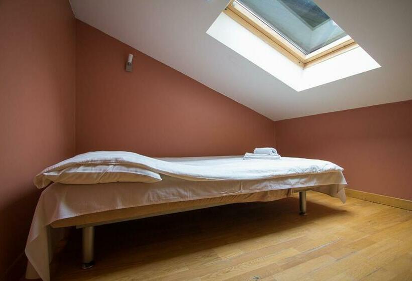 Standard Triple Room with Terrace, Beach Guesthouse Lenkas