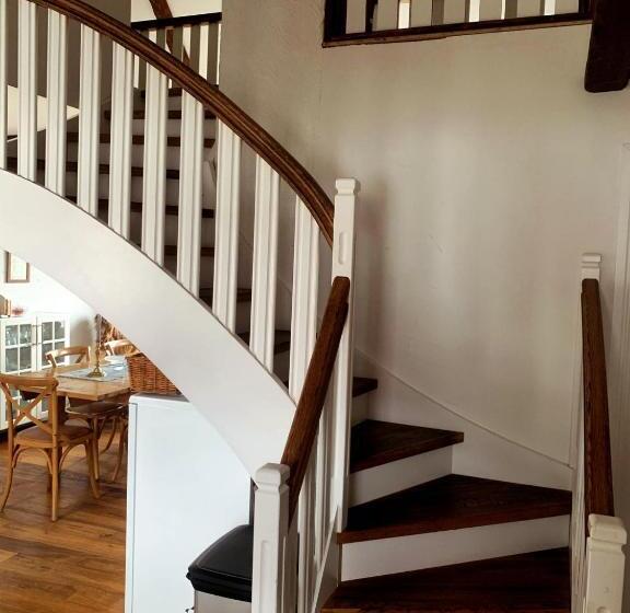 خانه 4 خوابه, Grand Guesthouse Gardakot