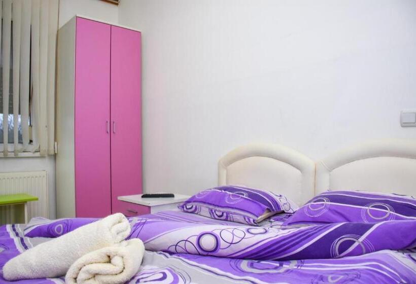 اتاق استاندارد, Guest House Ceca