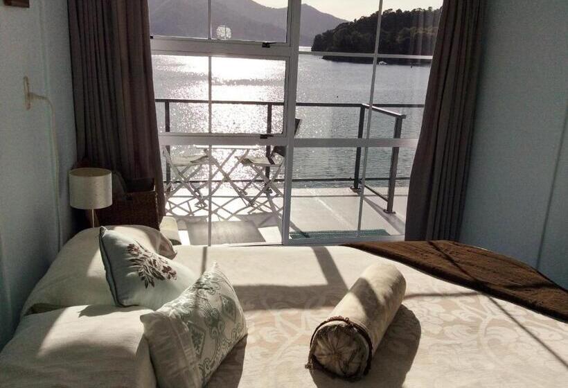 اتاق خانوادگی با چشم‌انداز دریا, Te Mahia Bay Resort