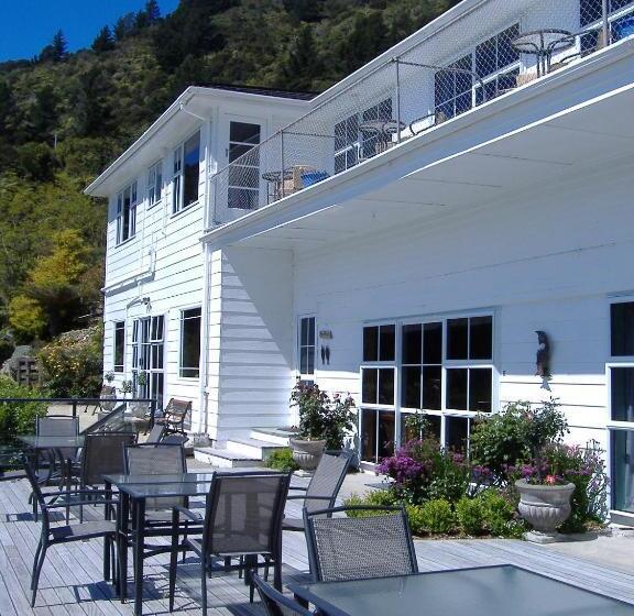 اتاق خانوادگی با چشم‌انداز دریا, Te Mahia Bay Resort
